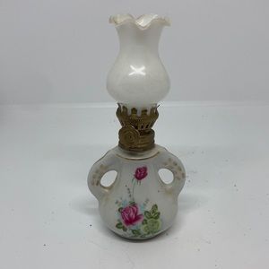 Tiny oil lamp